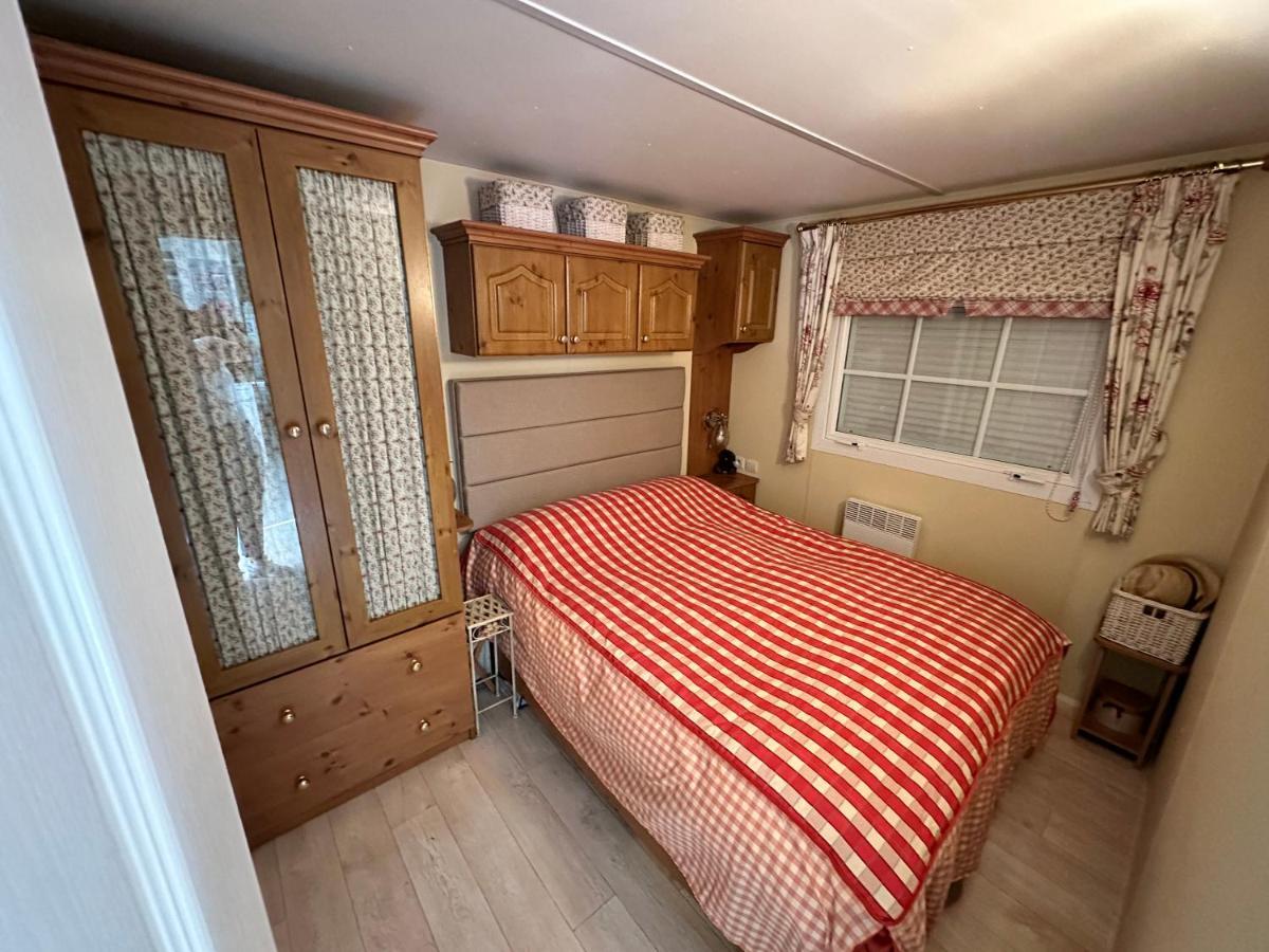 Mobile Home, Le Dattier, Frejus, South Of France *